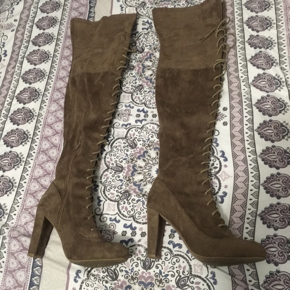 Fashion Nova thigh high boots - Picture 3 of 5